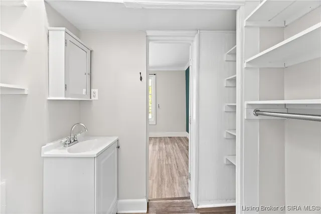 $179,900 | 724 Watt Street, Jeffersonville, IN 47130