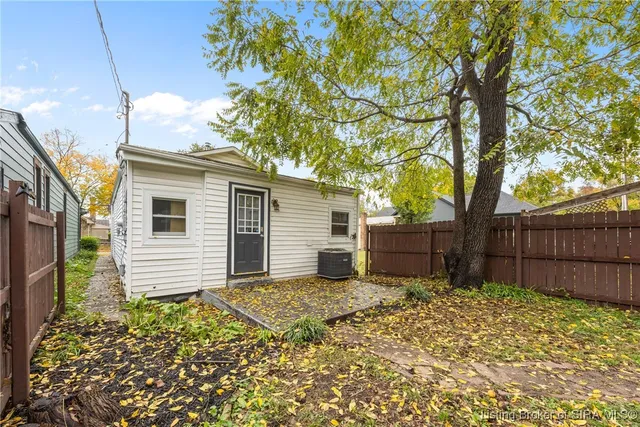 $179,900 | 724 Watt Street, Jeffersonville, IN 47130