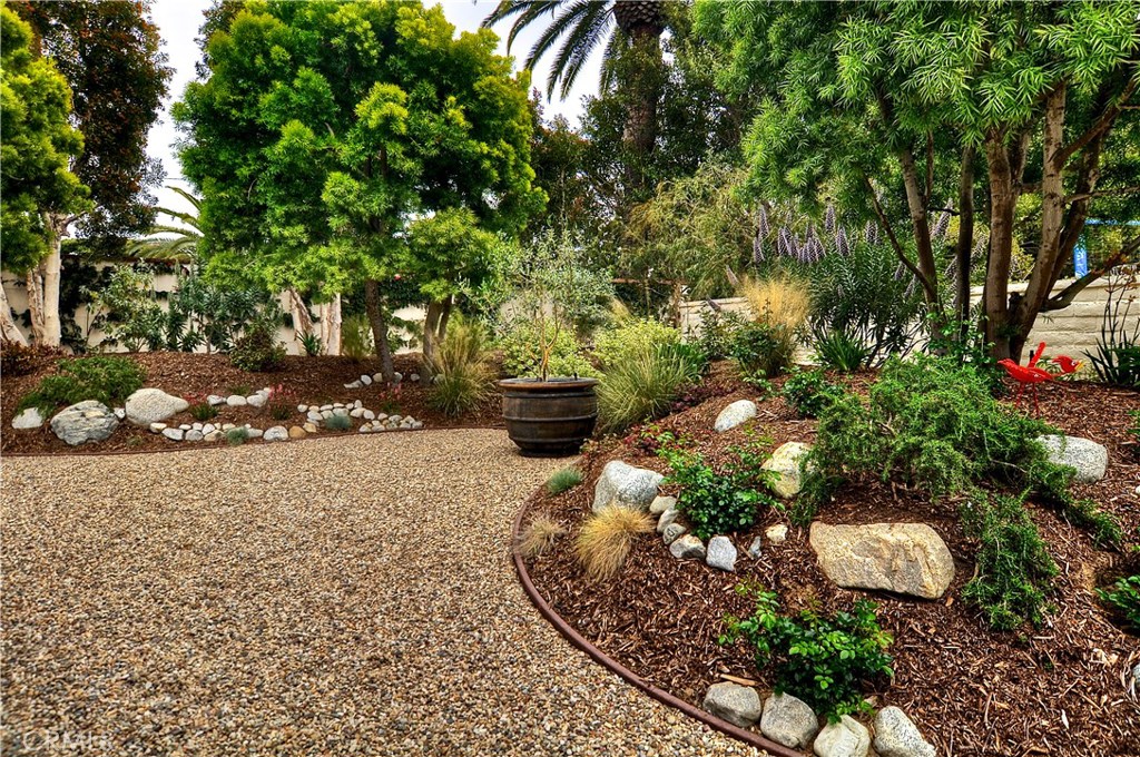 16 Via Adelia San Clemente, CA 92672 - Photo 20 of 42 a view of a backyard