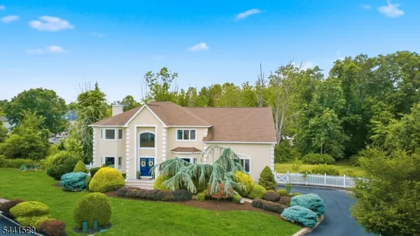 $1,300,000 | 15 Nicki Court, Parsippany, NJ 07054