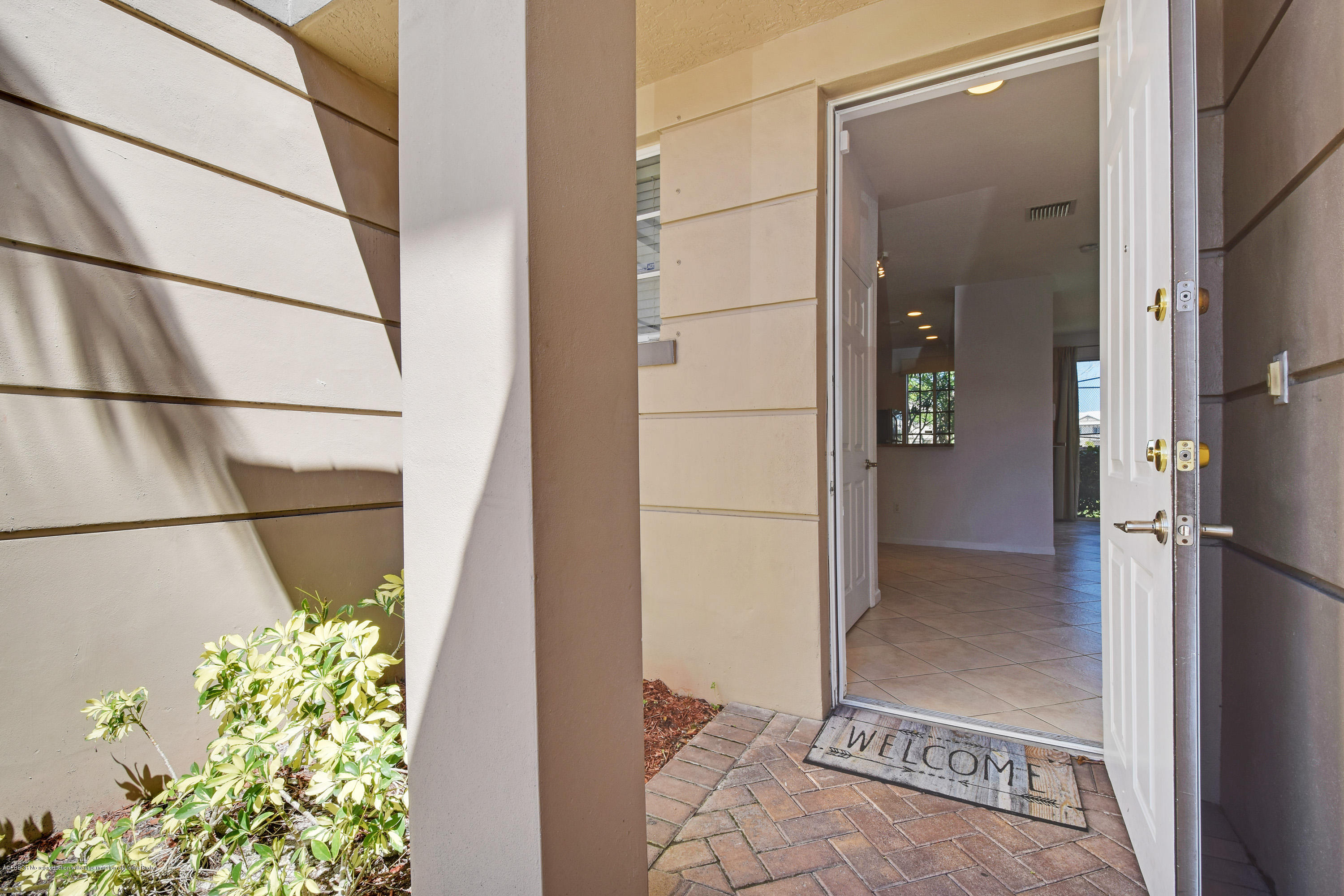 2016 Island Drive, Unit 2016 Riviera Beach, FL 33404 - Photo 15 of 51 DSC_0238