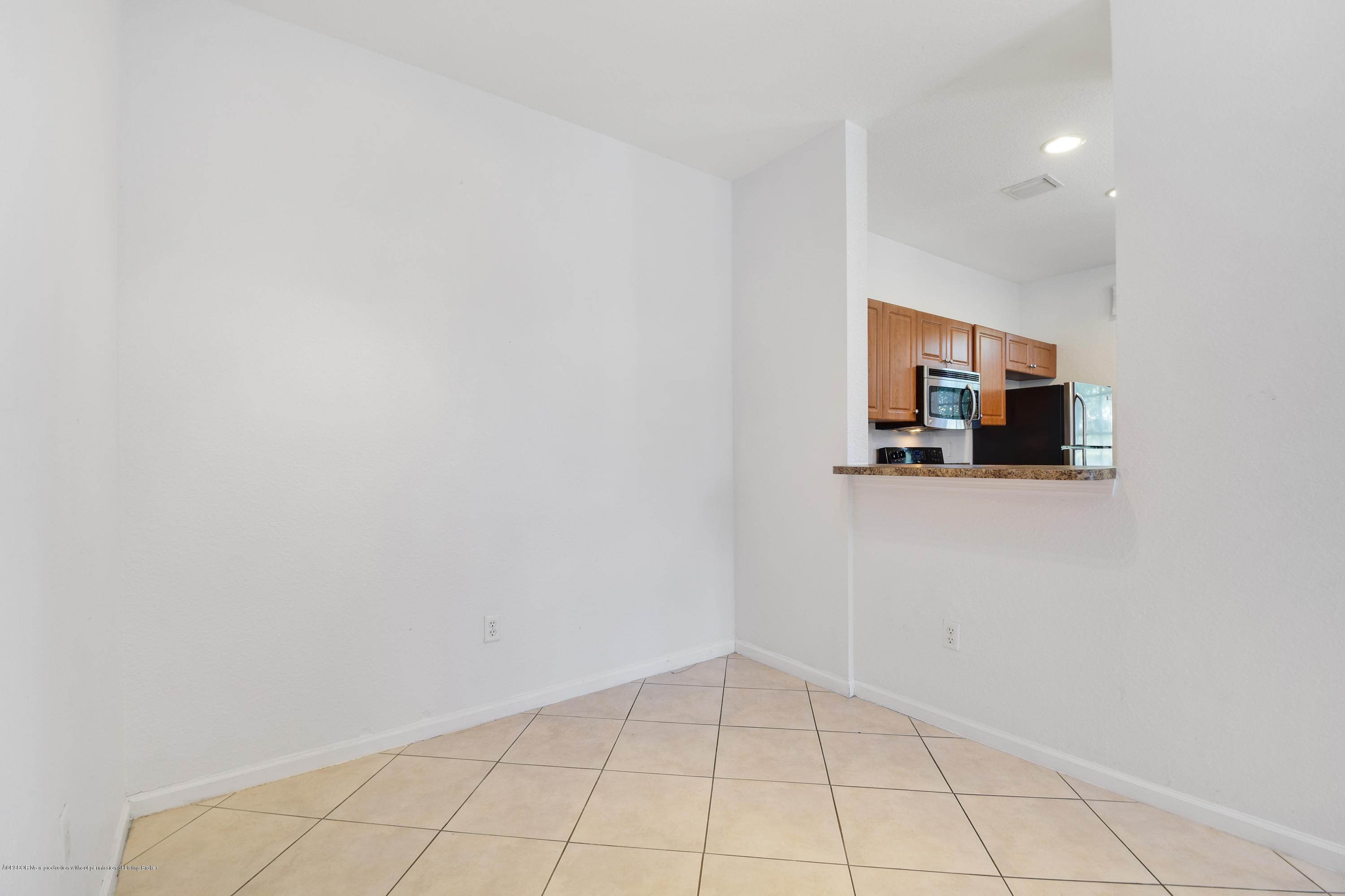 2016 Island Drive, Unit 2016 Riviera Beach, FL 33404 - Photo 16 of 51 DSC_0241