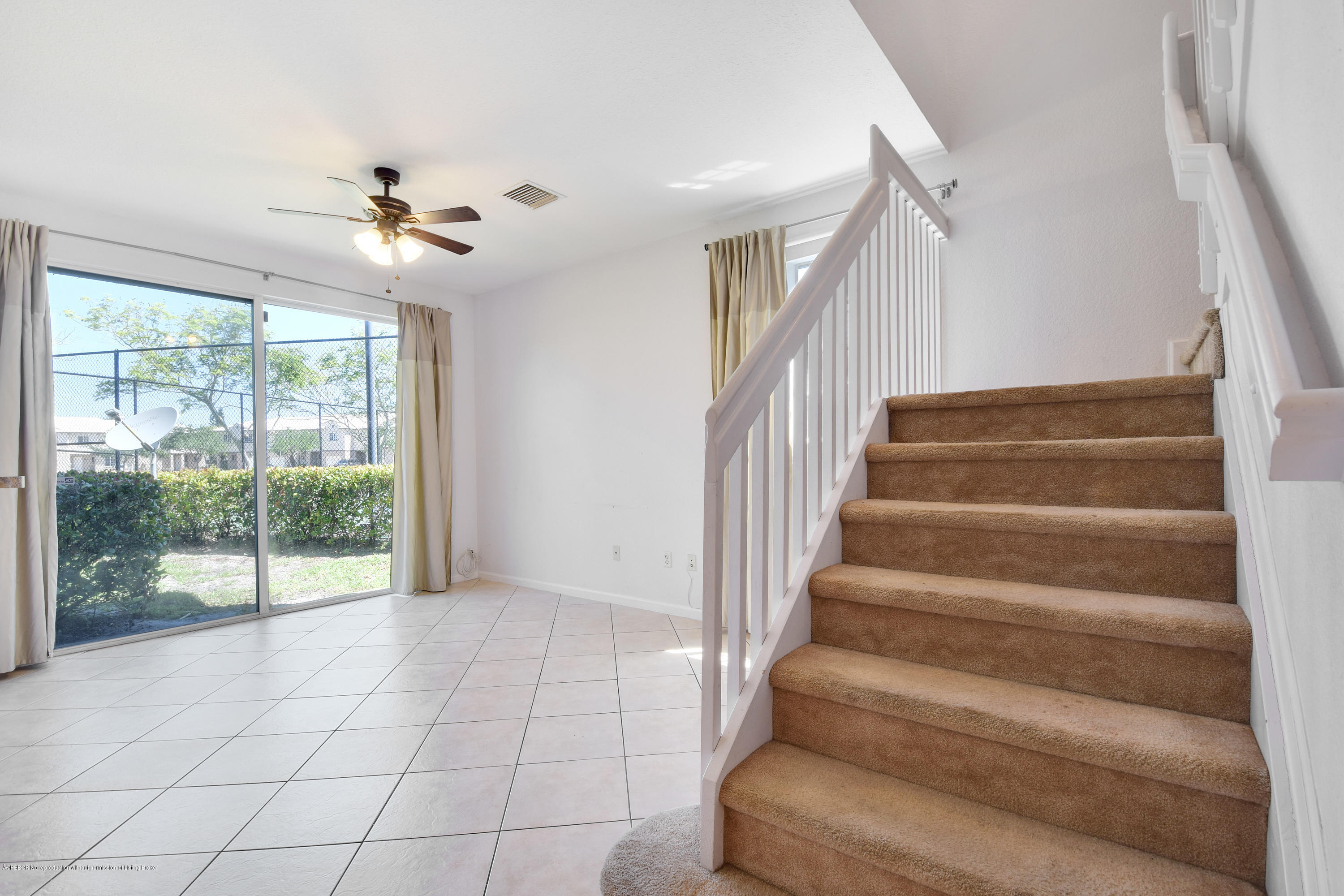 2016 Island Drive, Unit 2016 Riviera Beach, FL 33404 - Photo 17 of 51 DSC_0244