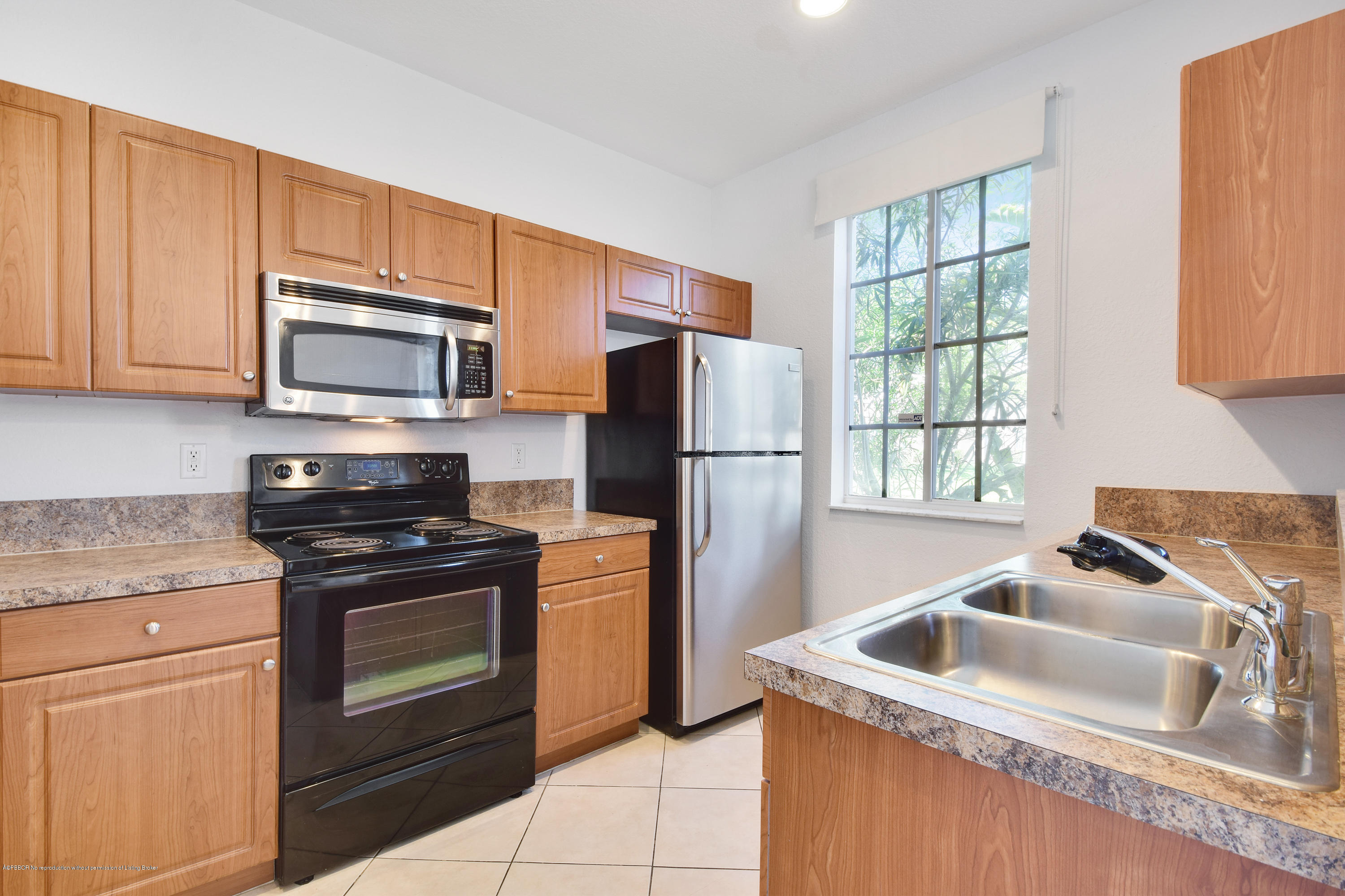 2016 Island Drive, Unit 2016 Riviera Beach, FL 33404 - Photo 24 of 51 DSC_0265