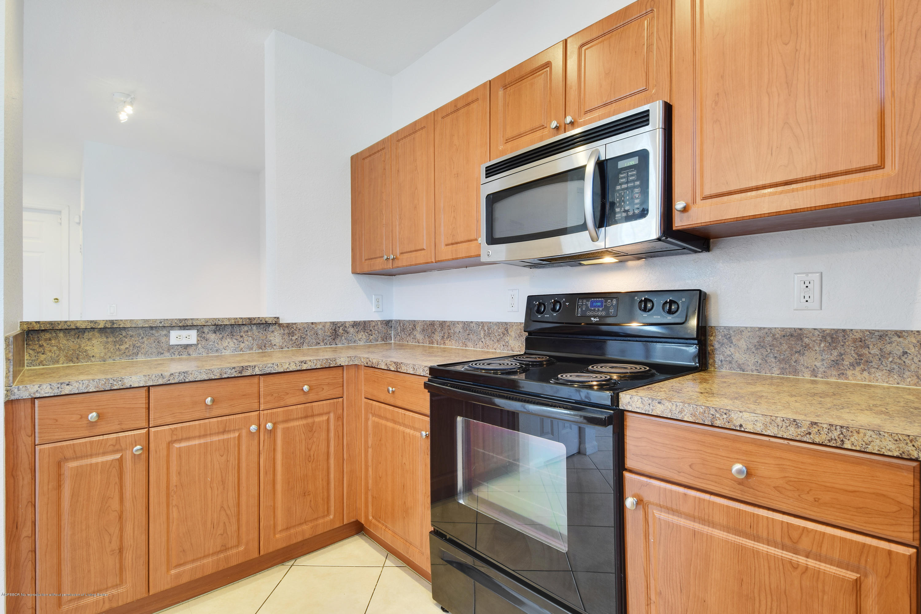 2016 Island Drive, Unit 2016 Riviera Beach, FL 33404 - Photo 26 of 51 DSC_0271