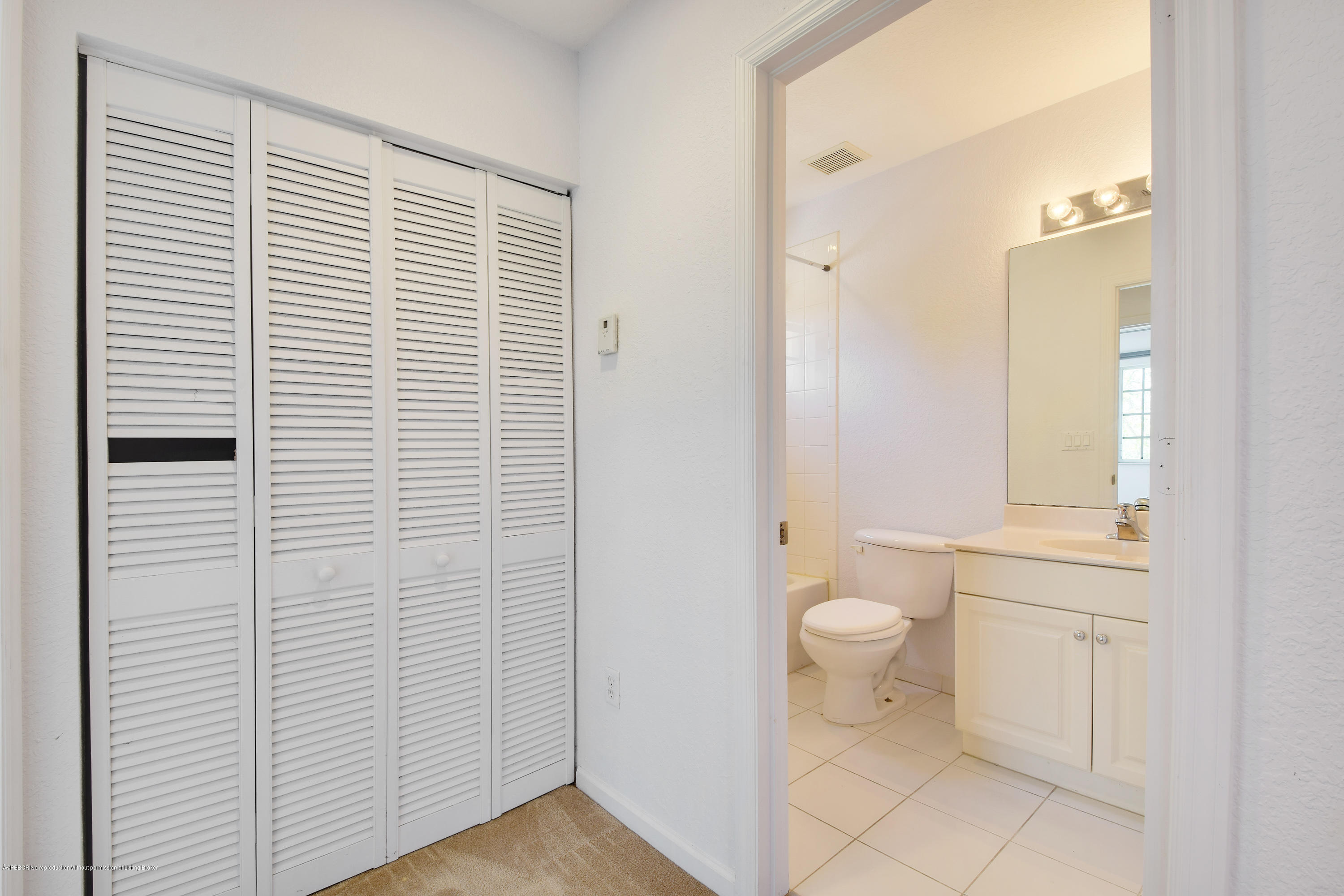 2016 Island Drive, Unit 2016 Riviera Beach, FL 33404 - Photo 30 of 51 DSC_0292