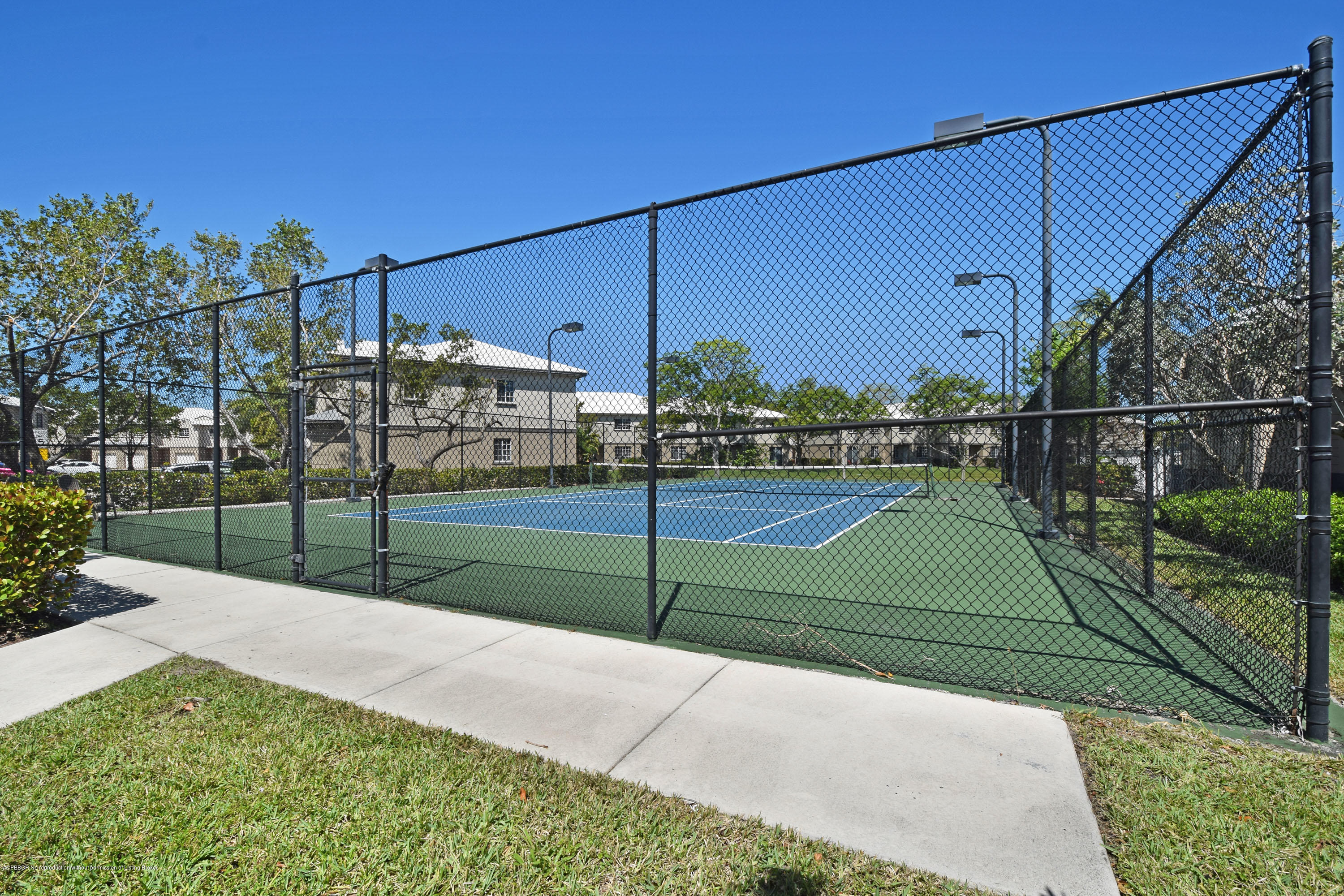 2016 Island Drive, Unit 2016 Riviera Beach, FL 33404 - Photo 4 of 51 DSC_0187
