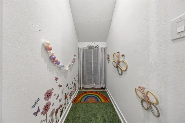 a view of utility room