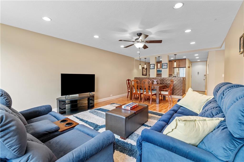 112 Washington Place, Unit 6D Pittsburgh, PA 15219 - Photo 7 of 33