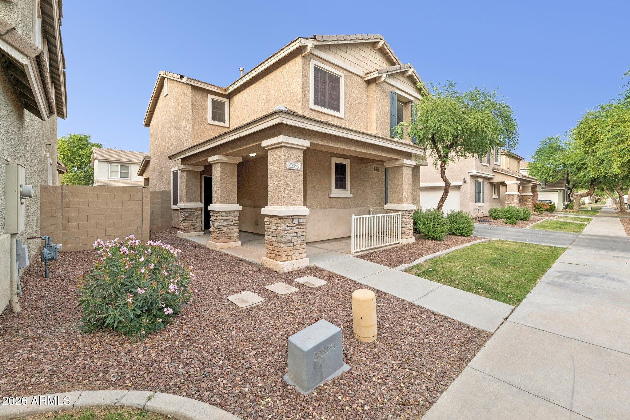 2226 East Fraktur Road Phoenix, AZ 85040 - Photo 26 of 68 Front