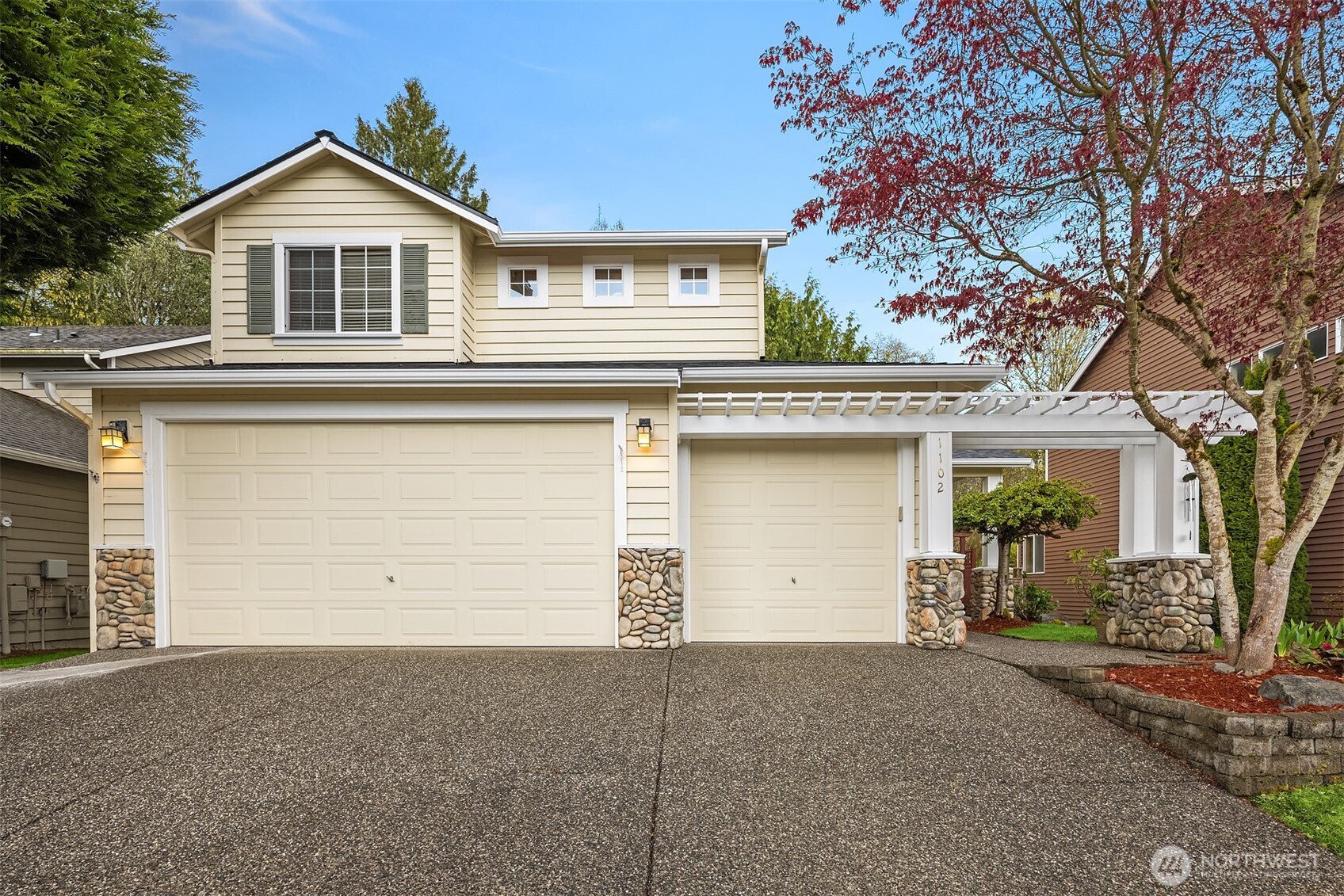 1102 185th Street Southeast Bothell, WA 98012 - Photo 2 of 38