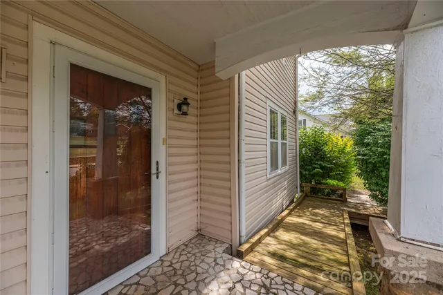 $399,000 | 589 Pisgah Drive, Canton, NC 28716