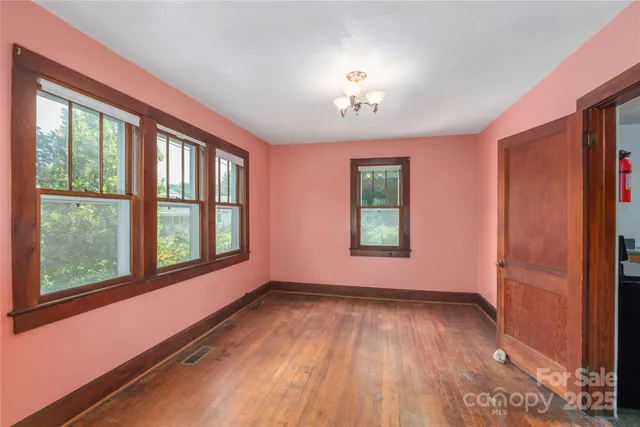 $399,000 | 589 Pisgah Drive, Canton, NC 28716