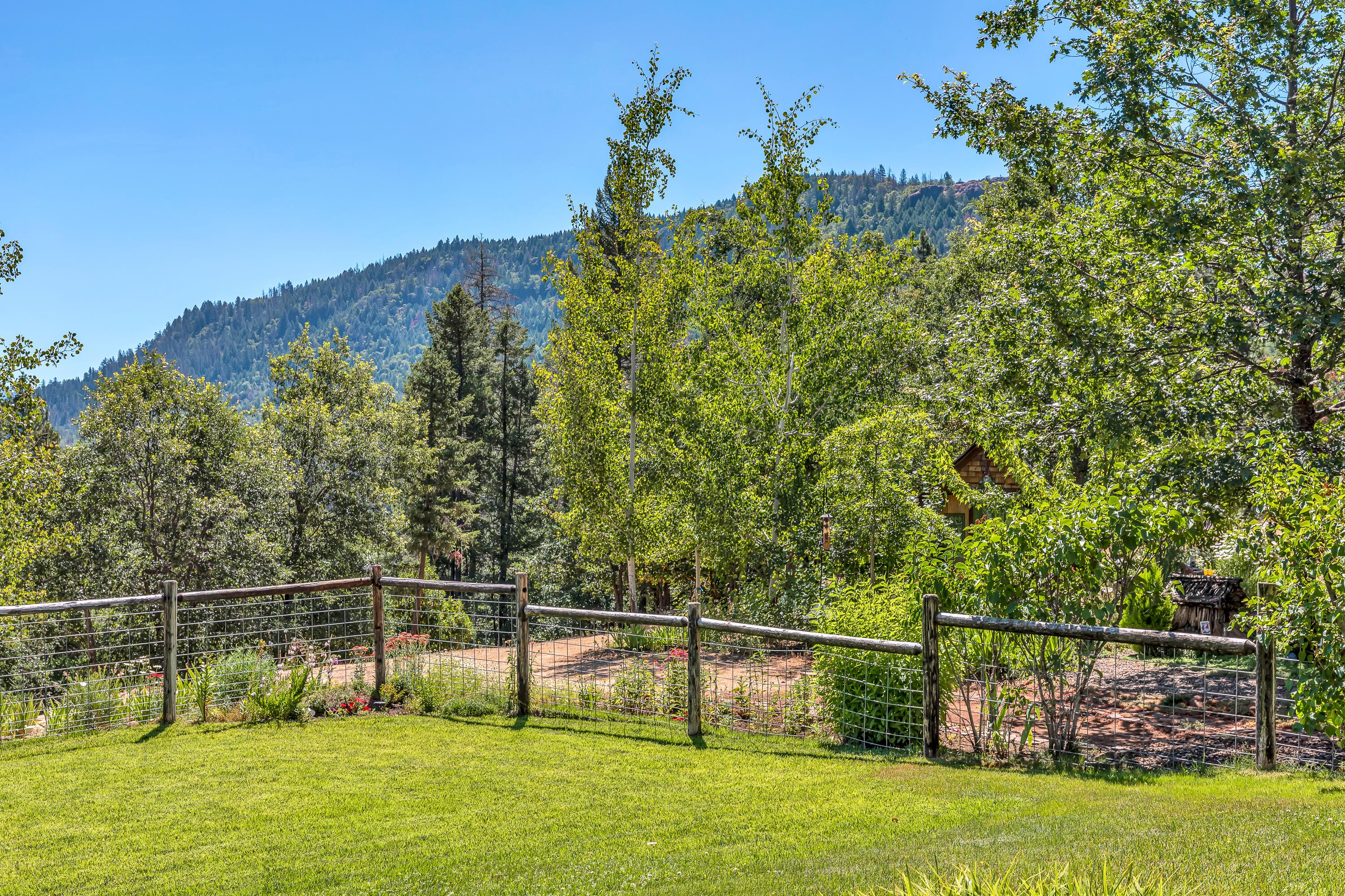 68 Busch Road Trail, OR 97541 - Photo 52 of 75 9R9A0897