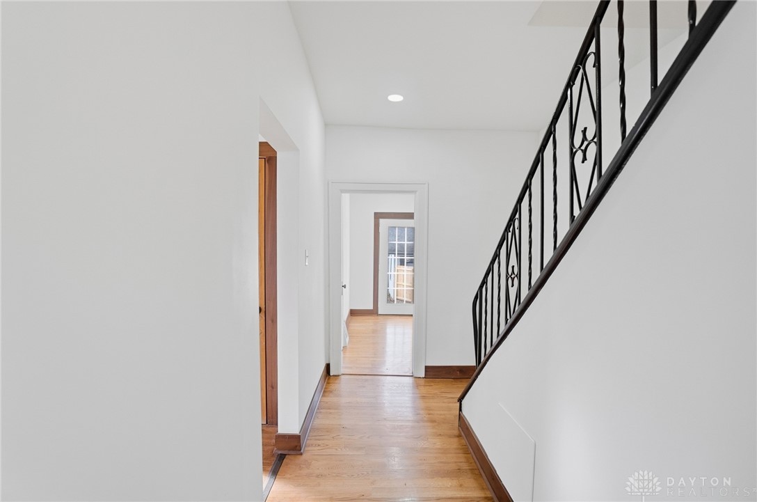25 Englewood Road Springfield, OH 45504 - Photo 20 of 66 A large primary suite located down the long hallway.