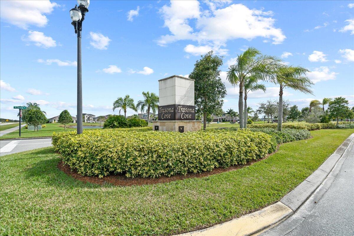 3447 Caviston Way Melbourne, FL 32940 - Photo 39 of 57 a garden view