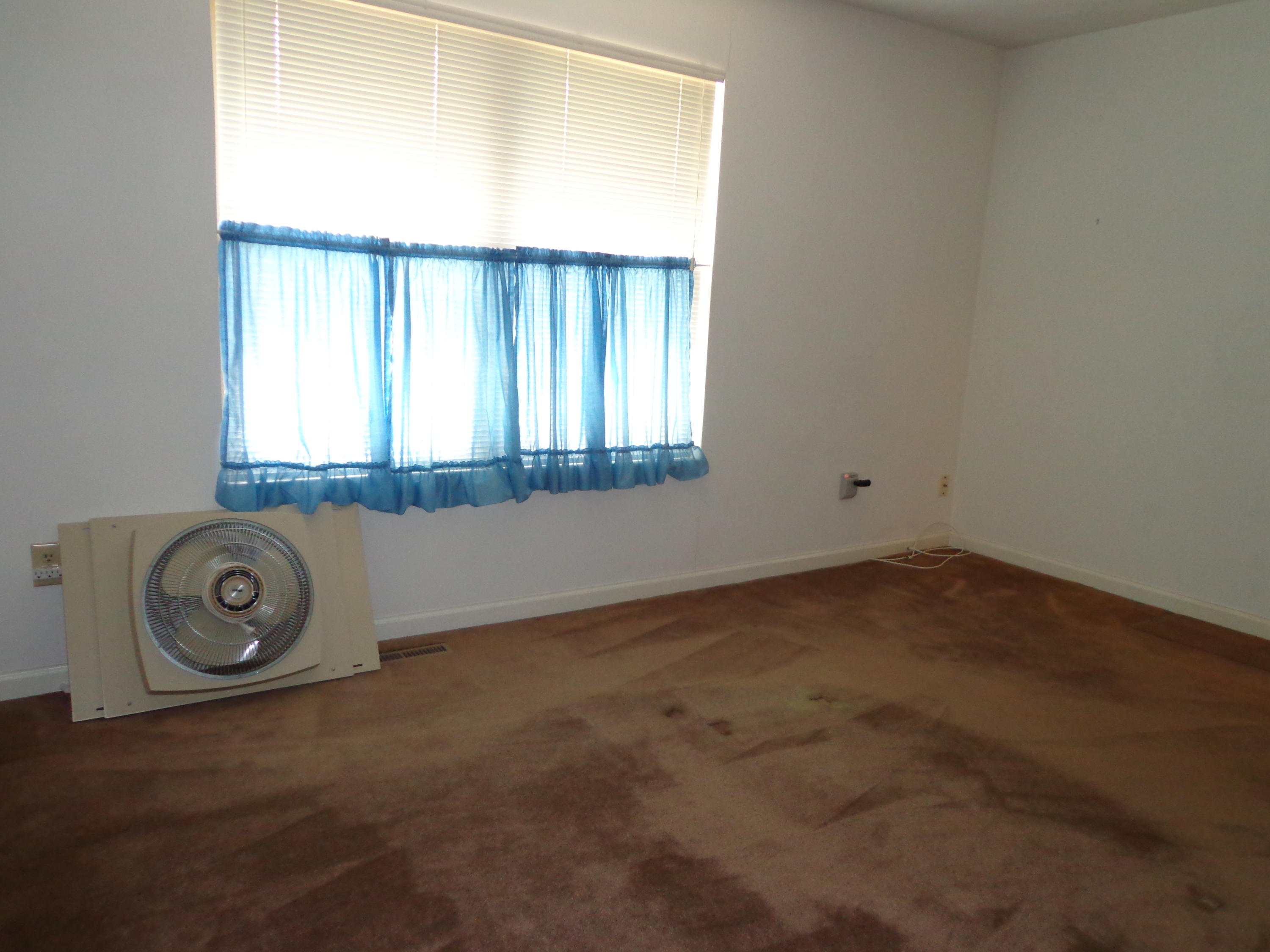 1792 Windlass Road Moneta, VA 24121 - Photo 23 of 56 DSC08524
