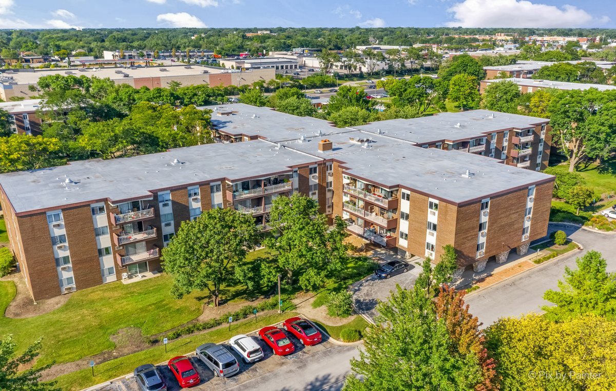 1311 South Finley Road, Unit 104 Lombard, IL 60148 - Photo 14 of 15 an aerial view of a house