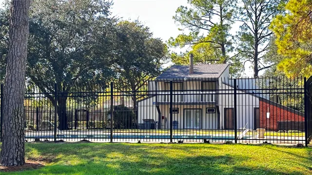 $165,000 | 12024 B Mighty Oak Drive, Houston, TX 77066