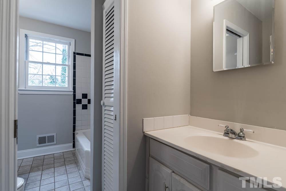 616 Dennis Avenue Raleigh, NC 27604 - Photo 18 of 22