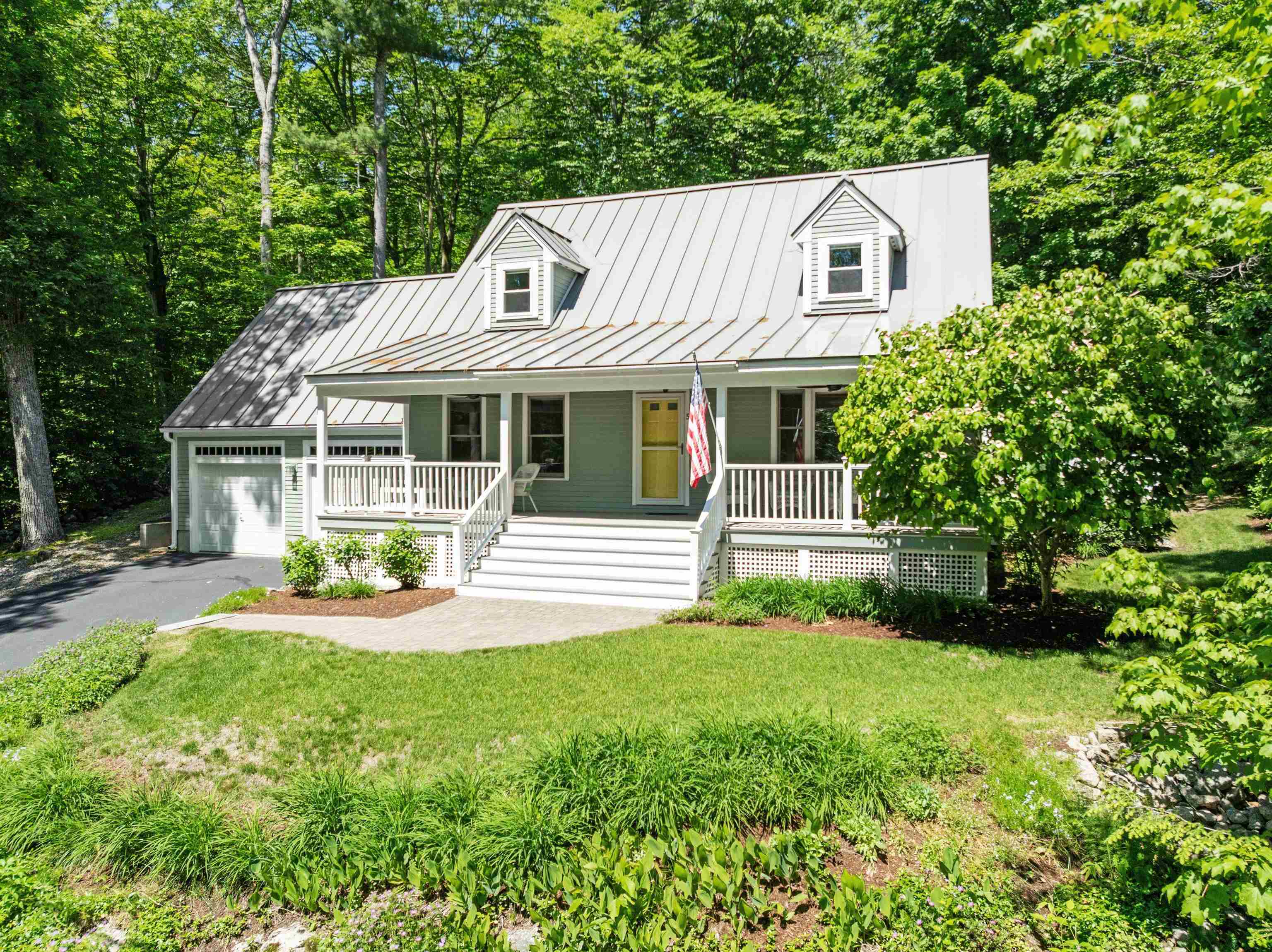 5 Lloyd Road Wolfeboro, NH 03894 - Photo 1 of 47