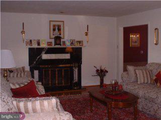51 Server Lane Springfield, PA 19064 - Photo 3 of 6