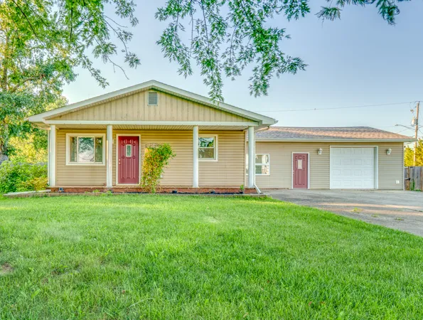$200,000 | 1104 Airport Road, Mount Vernon, IL 62864
