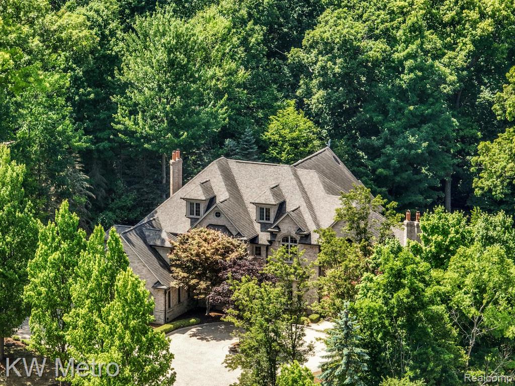 1553 Scenic Hollow Rochester, MI 48306 - Photo 55 of 65