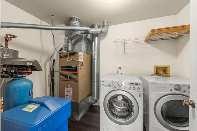 $329,900 | 30-w023 Cedar Court, Unit 23, Warrenville, IL 60555