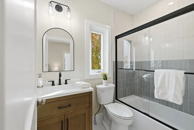 $999,988 | 34 Hinckley Street, Unit 1, Somerville, MA 02145