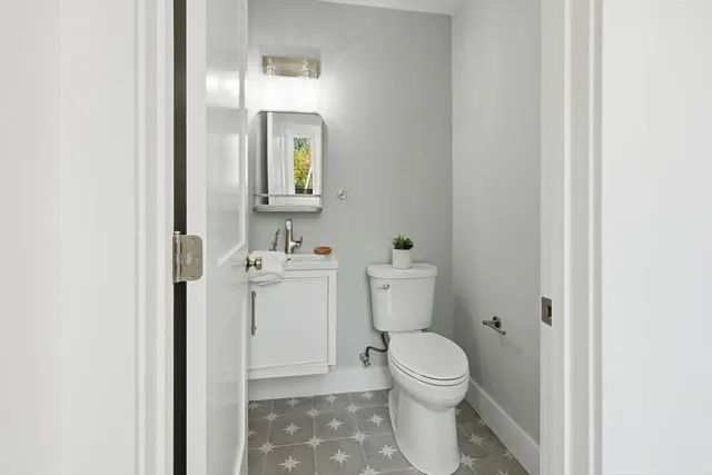 $999,988 | 34 Hinckley Street, Unit 1, Somerville, MA 02145