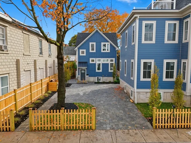 $999,988 | 34 Hinckley Street, Unit 1, Somerville, MA 02145