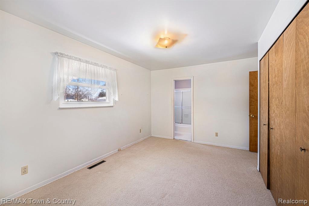 5182 North McKinley Road Flushing, MI 48433 - Photo 12 of 25