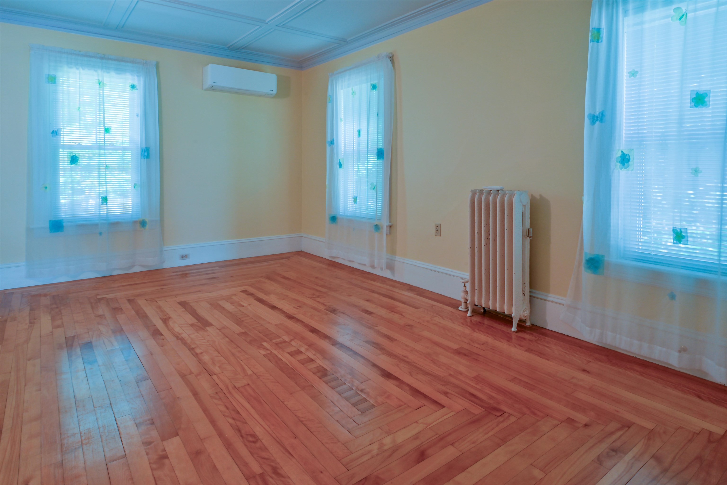 153 Russell Street Manchester, NH 03104 - Photo 49 of 59 Gallery Image 49