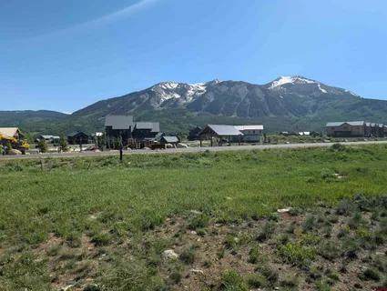a view of outdoor space and city view