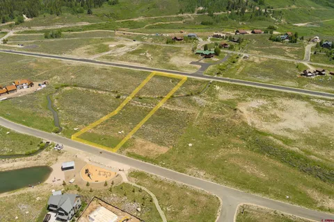 a view of a swimming pool