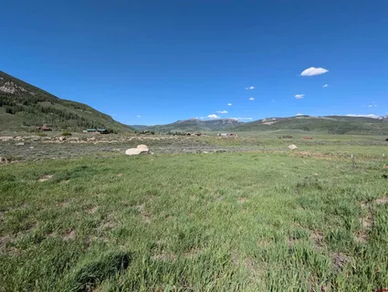 a view of an mountain