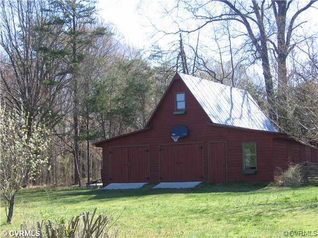 528 Cartersville Road Cumberland, VA 23040 - Photo 3 of 12 Stable/Barn