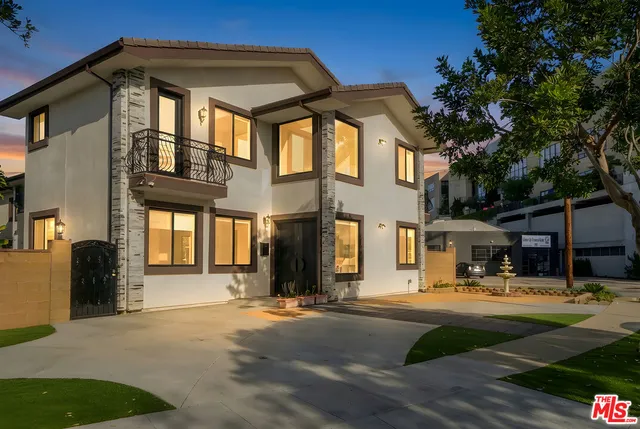 $5,200 | 2017 South Centinela Avenue, Unit C, Santa Monica, CA 90404