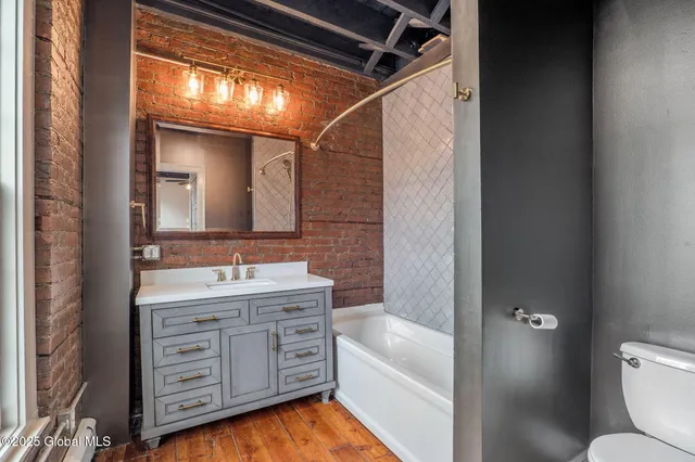 $2,400,000 | 462-470 2nd Avenue, Troy, NY 12182