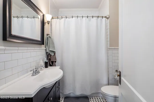 $2,400,000 | 462-470 2nd Avenue, Troy, NY 12182