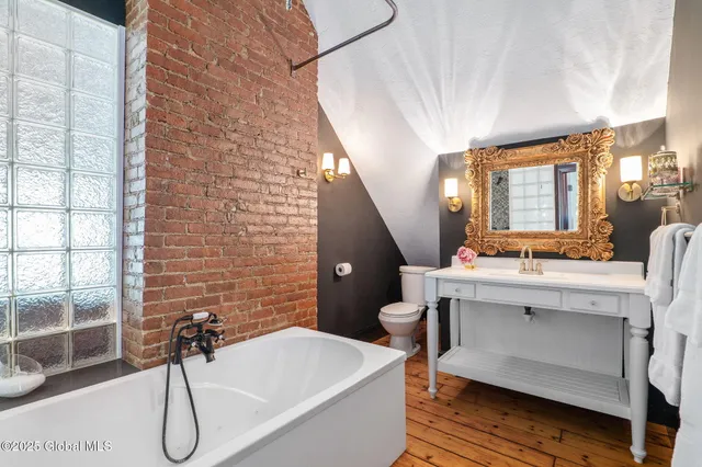 $2,400,000 | 462-470 2nd Avenue, Troy, NY 12182