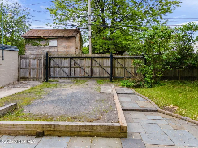 $2,400,000 | 462-470 2nd Avenue, Troy, NY 12182