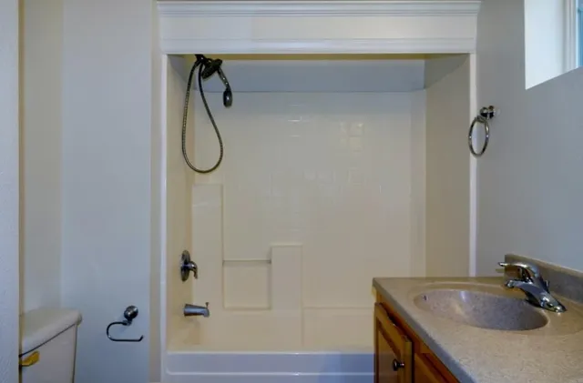 $412,000 | 423 Harriet Lane, West Sacramento, CA 95605