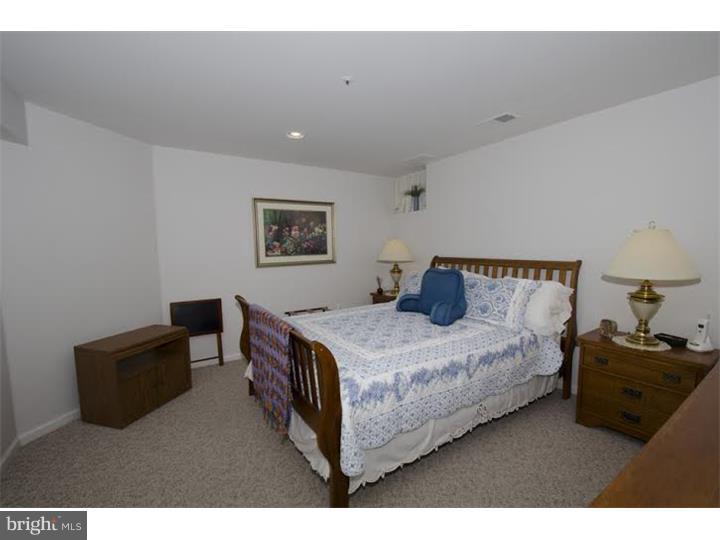 800 Croton Road Wayne, PA 19087 - Photo 15 of 19 Guest Room