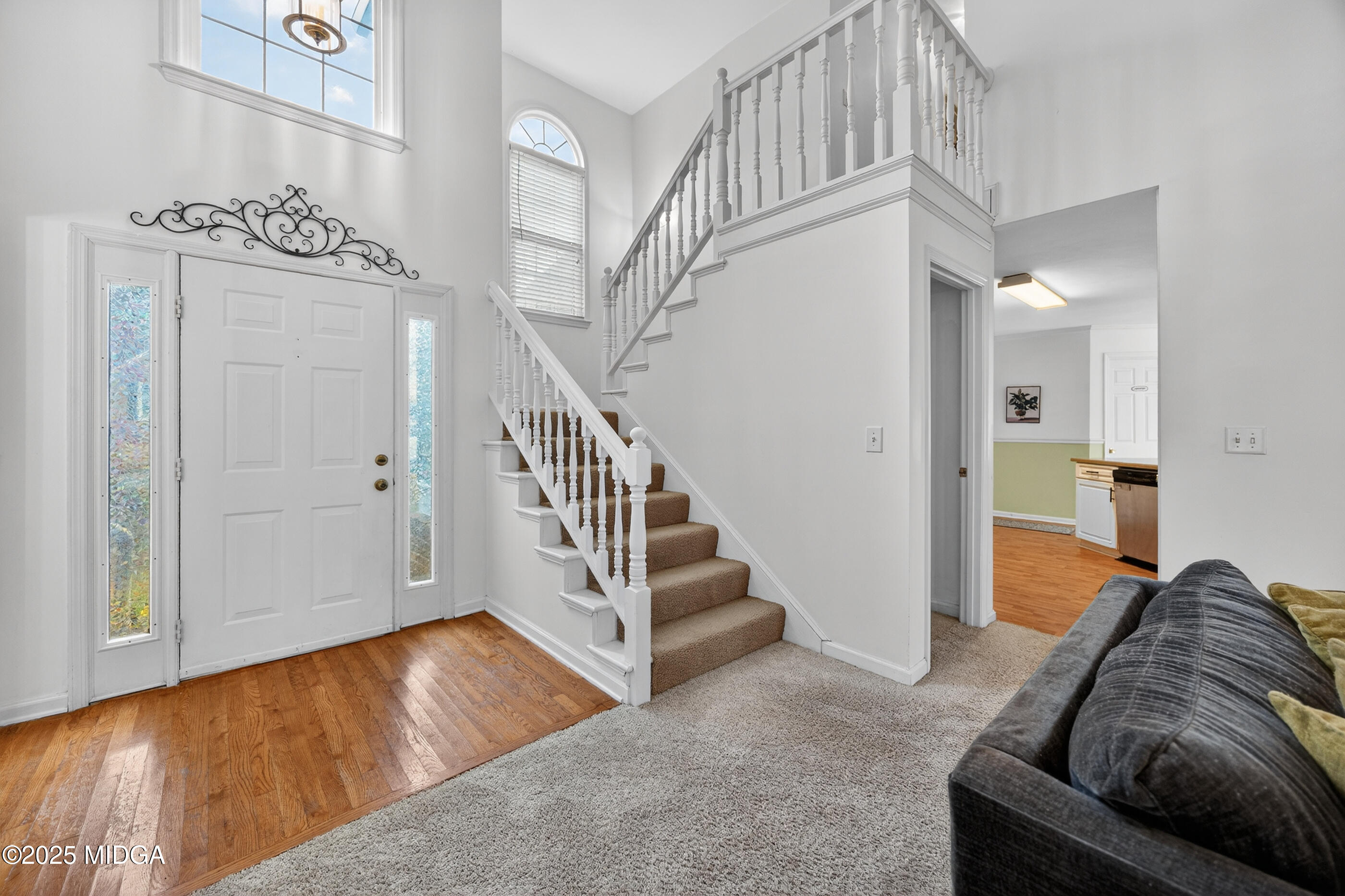 199 Springfield Boulevard Macon, GA 31210 - Photo 13 of 44 a view of entryway and hall with wooden floor