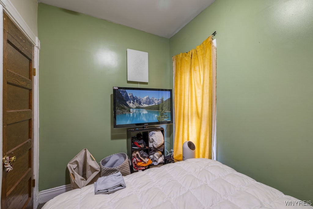 637 West Avenue Buffalo, NY 14213 - Photo 24 of 50 Upper Front