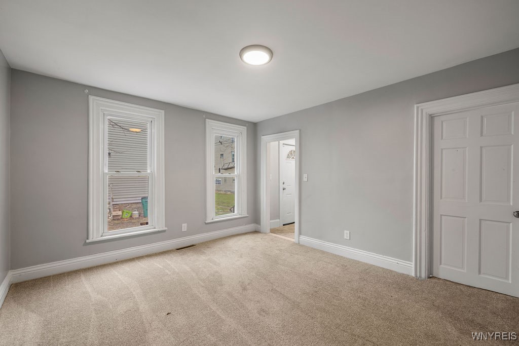 637 West Avenue Buffalo, NY 14213 - Photo 38 of 50 Cottage