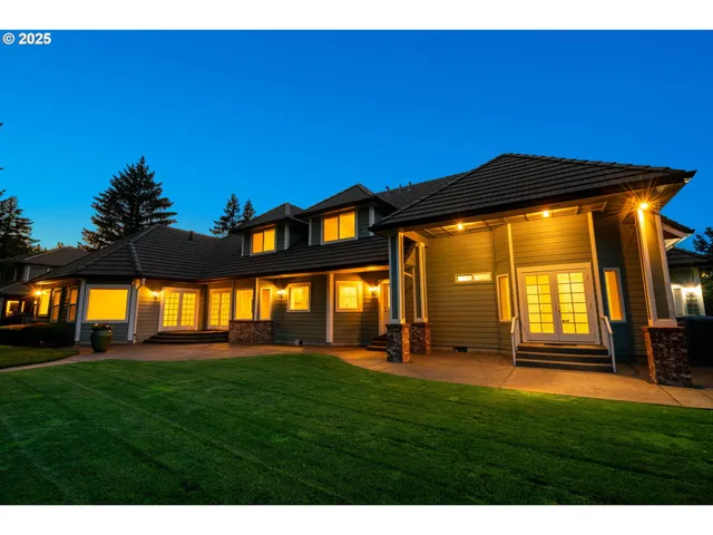$1,599,000 | 3110 Northwest Lacamas Drive, Camas, WA 98607