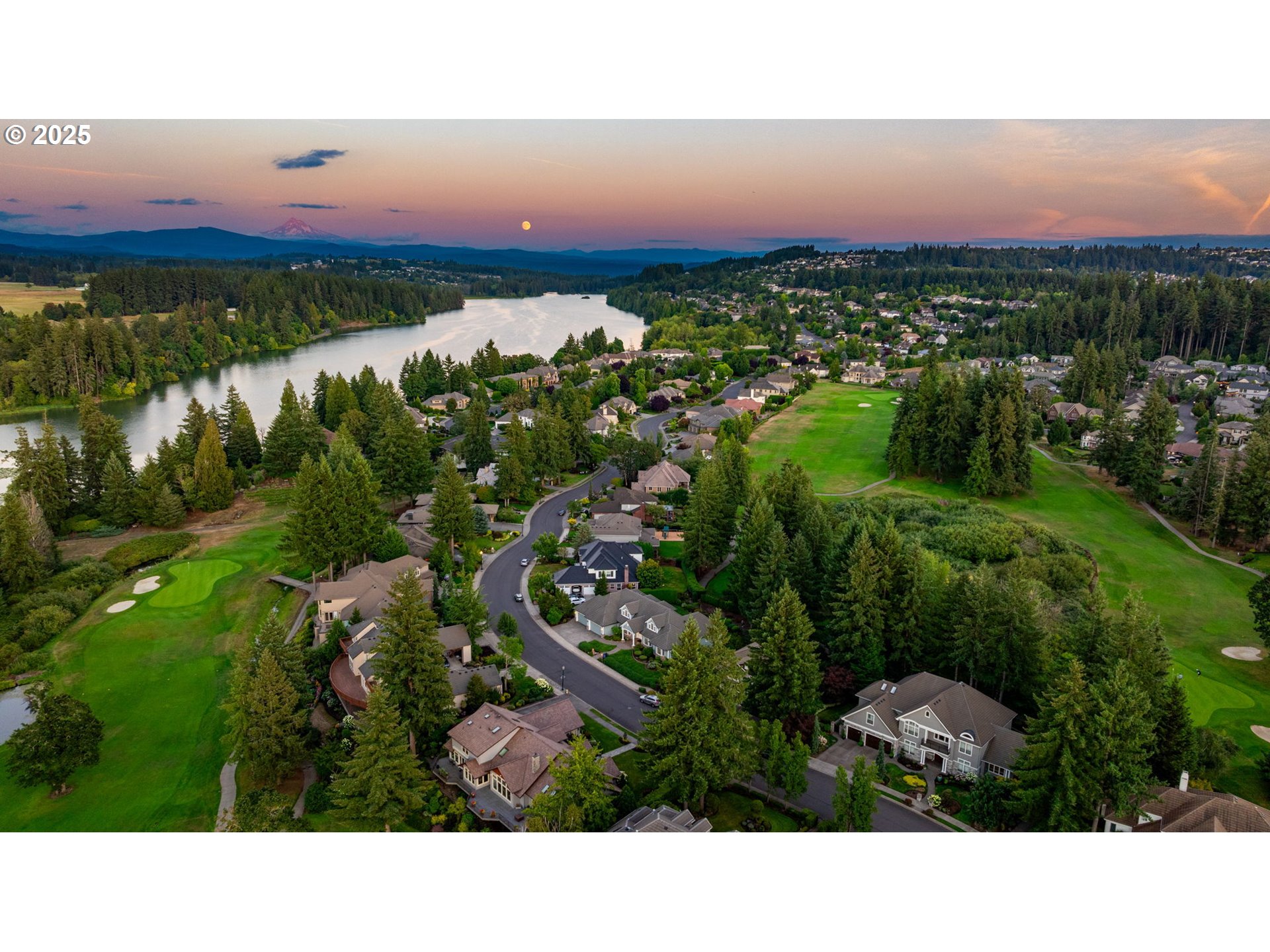 3110 Northwest Lacamas Drive Camas, WA 98607 - Photo 4 of 48 a view of a city